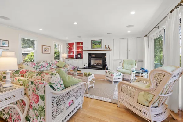 $1,600,000 | 7 Sunrise Lane, Sandwich, MA 02563