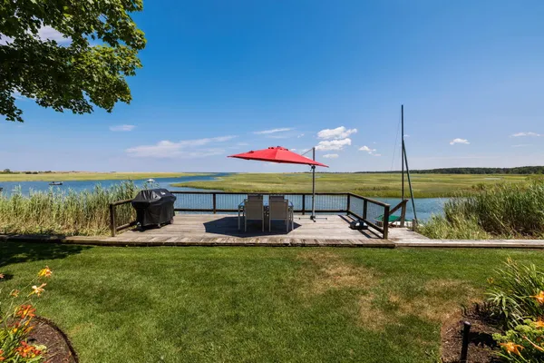 $1,600,000 | 7 Sunrise Lane, Sandwich, MA 02563