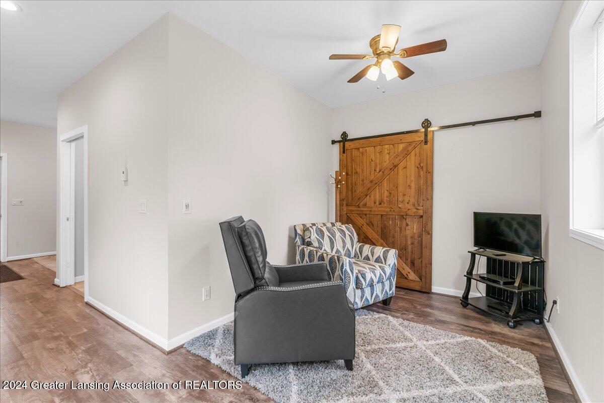 6307 County Farm Road Jackson, MI 49201 - Photo 43 of 64 MIL - Living Room