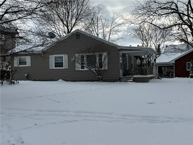 a house view with a outdoor space