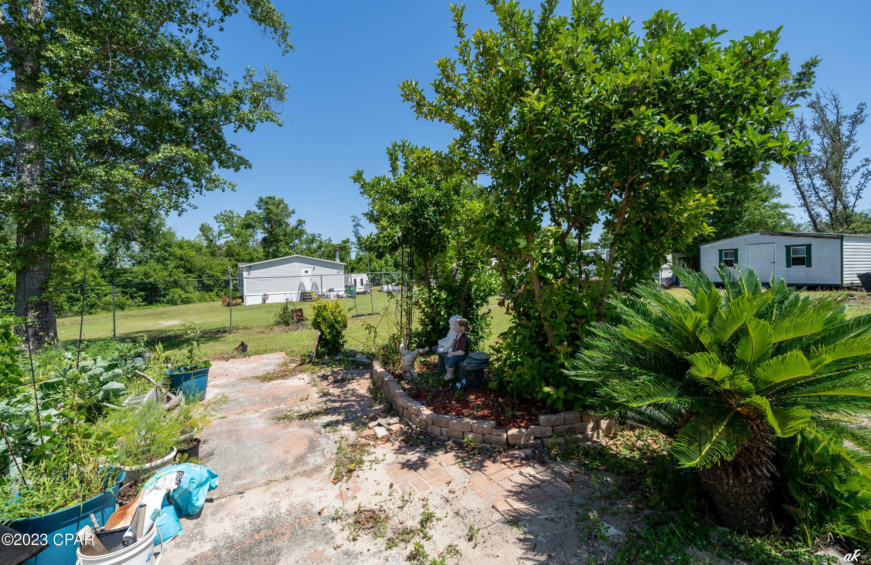 3740 Edwards Road Southport, FL 32409 - Photo 20 of 26 Gallery Image 20