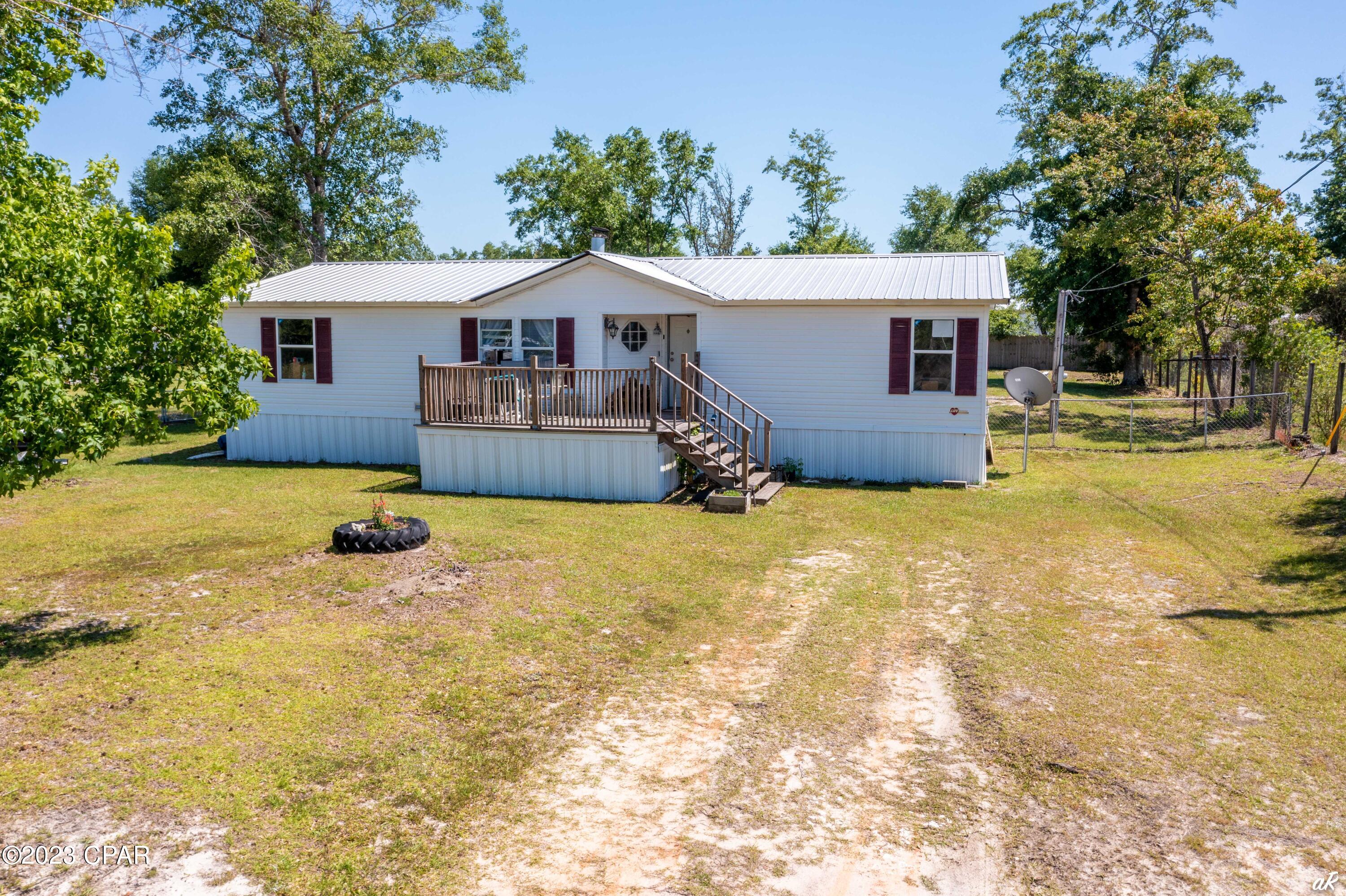 3740 Edwards Road Southport, FL 32409 - Photo 6 of 26 Gallery Image 6