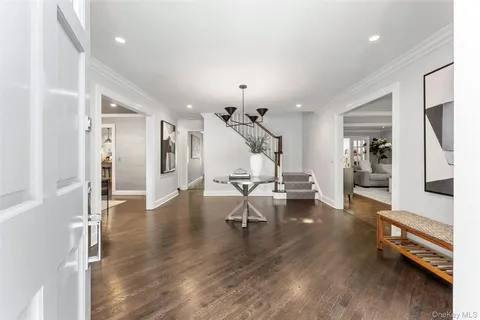 $3,295,000 | 12 Kolbert Drive, Scarsdale, NY 10583