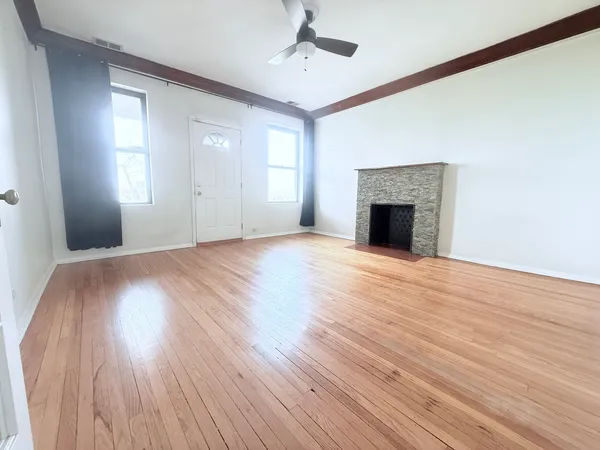 $1,600 | 1509 East 65th Street, Unit 2, Chicago, IL 60637
