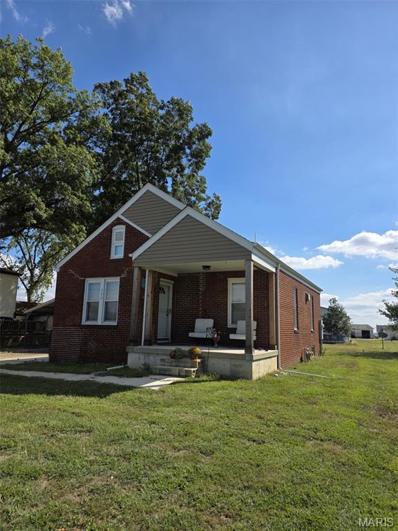 360 East Cherry Street Hoyleton, IL 62803 - Photo 2 of 17