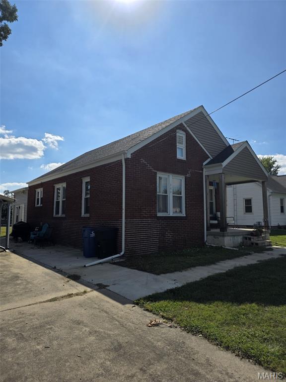 360 East Cherry Street Hoyleton, IL 62803 - Photo 3 of 17