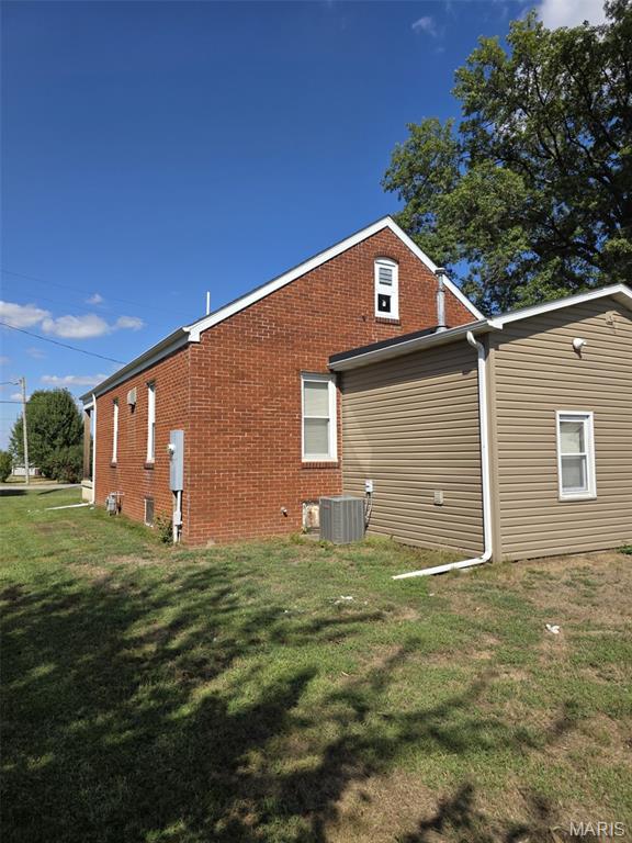 360 East Cherry Street Hoyleton, IL 62803 - Photo 4 of 17