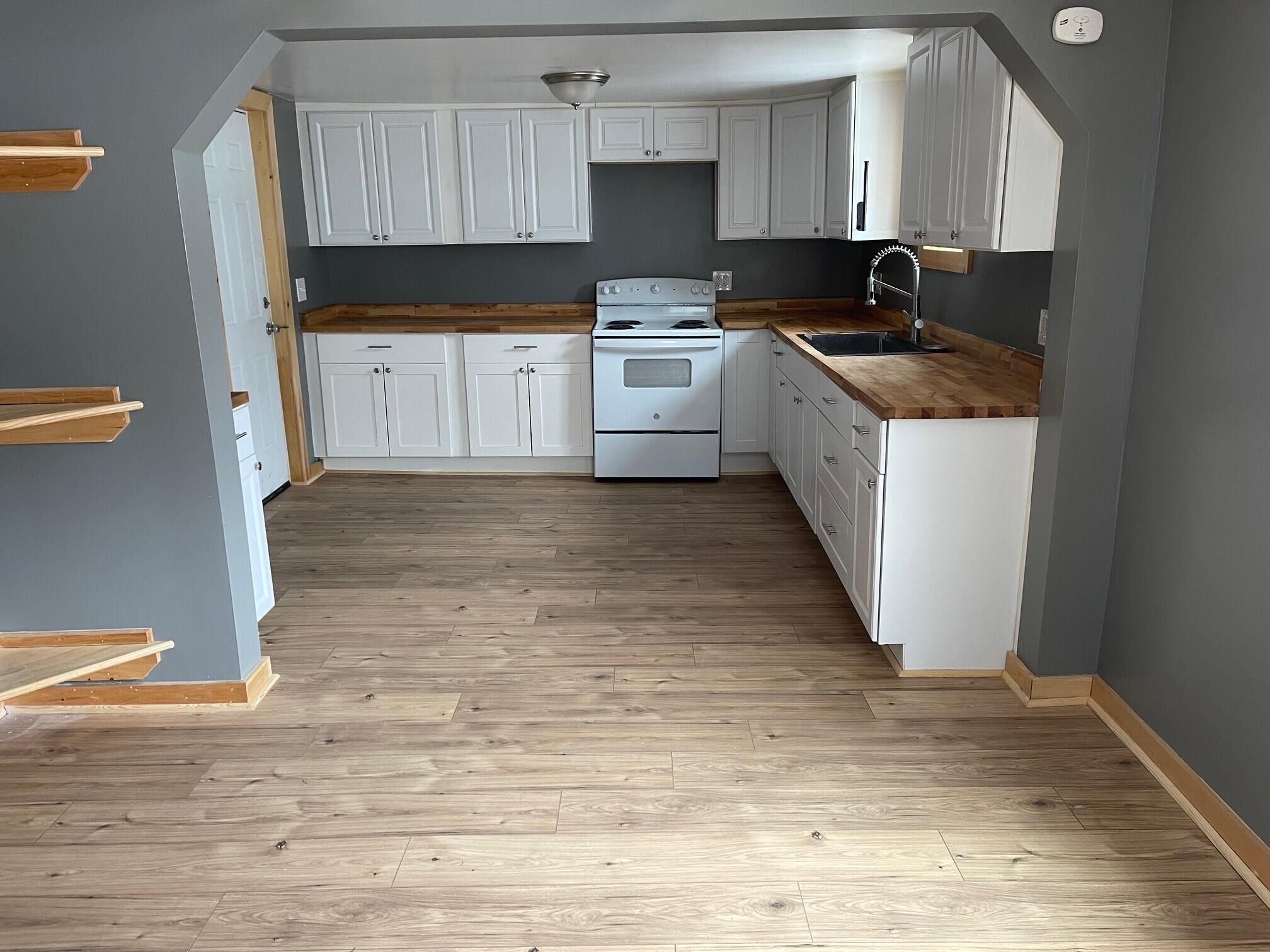 83 Commercial Street Hartland, ME 04943 - Photo 10 of 32 11