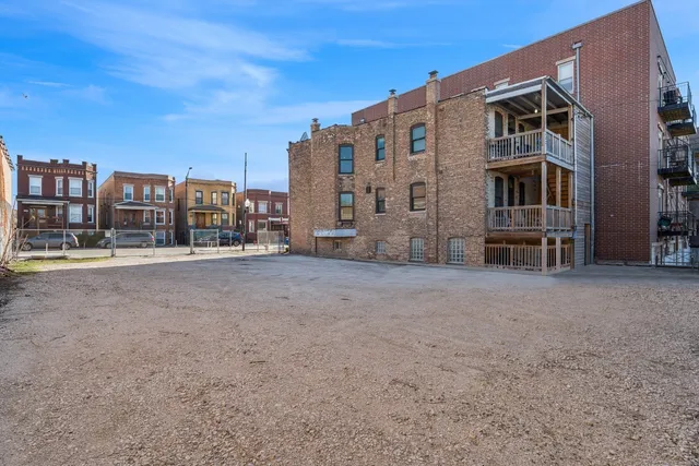 $1,500,000 | 2732 West Belmont Avenue, Chicago, IL 60618