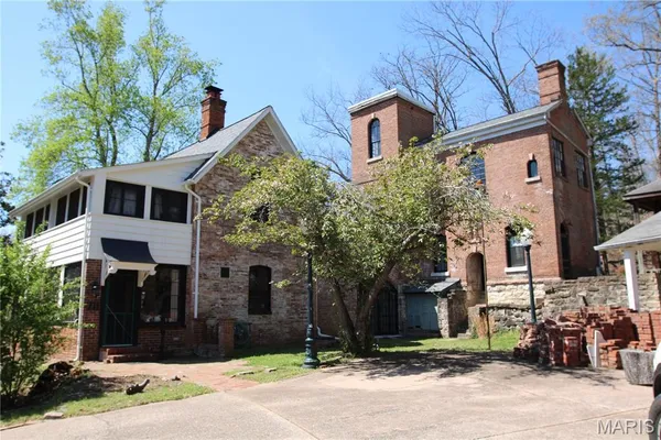 $384,900 | 711 West Russell Street, Ironton, MO 63650