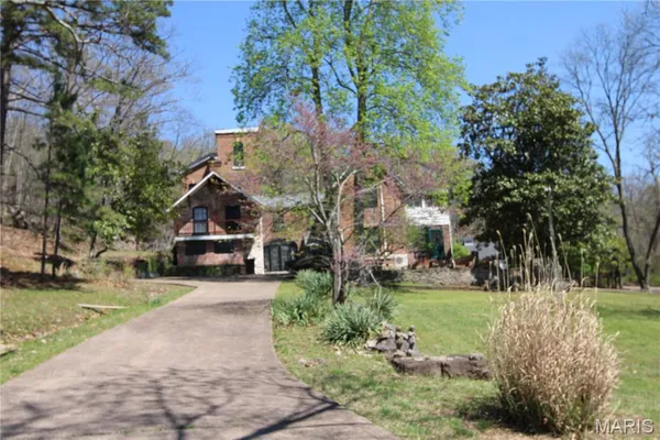 $384,900 | 711 West Russell Street, Ironton, MO 63650