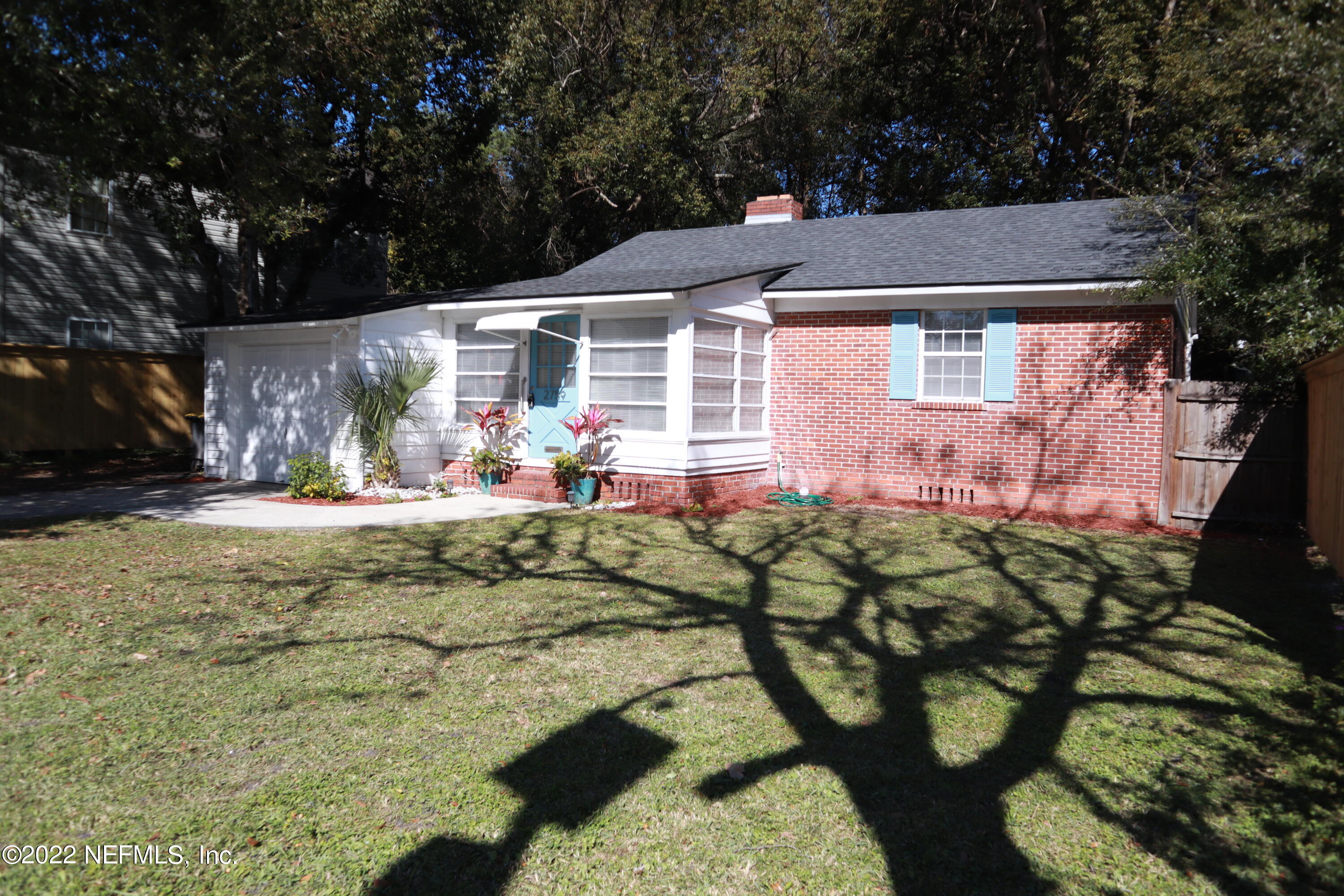 2759 Spring Park Road Jacksonville, FL 32207 - Photo 3 of 19 IMG_0376