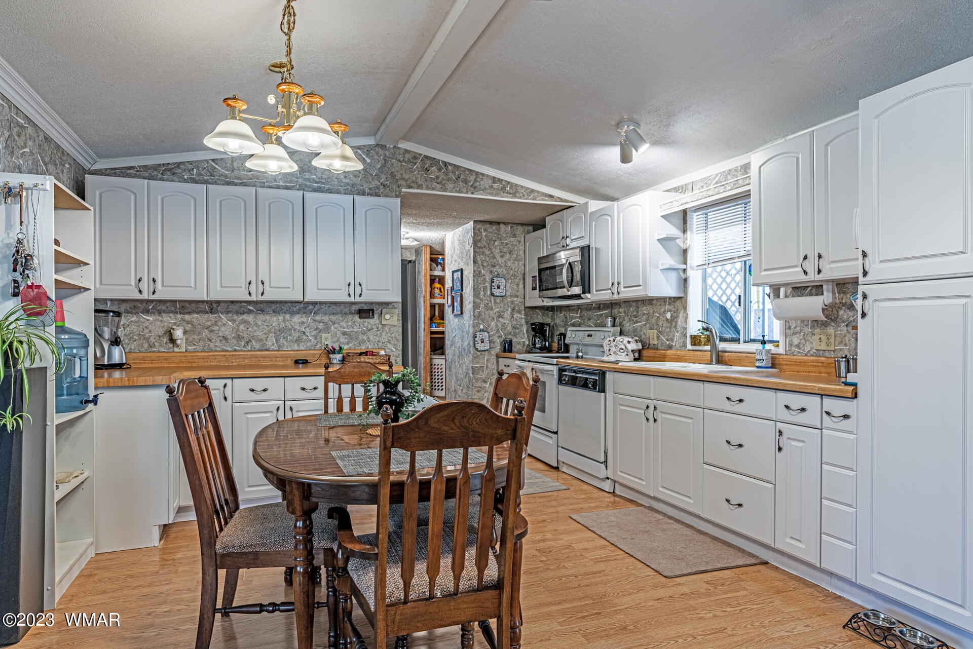 3860 South White Mountain Road, Unit 102 Show Low, AZ 85901 - Photo 10 of 28