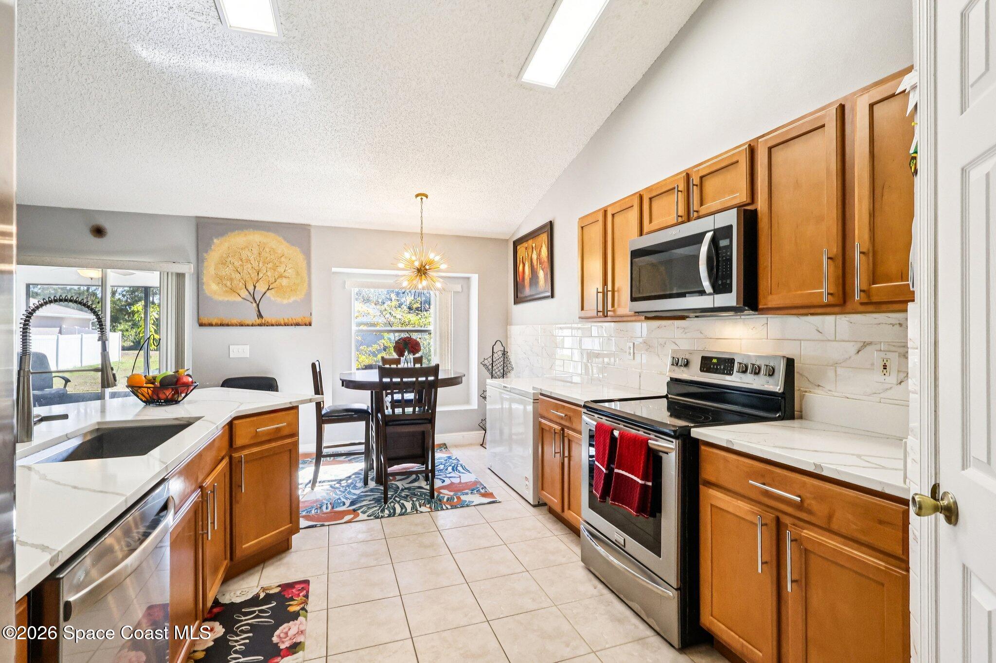 458 La Croix Road Southwest Palm Bay, FL 32908 - Photo 11 of 30 17-web-or-mls-La Croix Rd SW-S2901-017