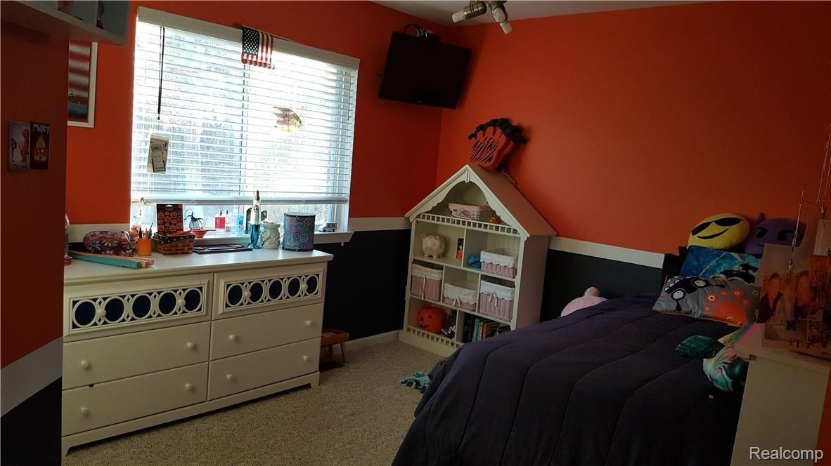 1452 Remsing Street Hartland, MI 48353 - Photo 20 of 24 Bedroom