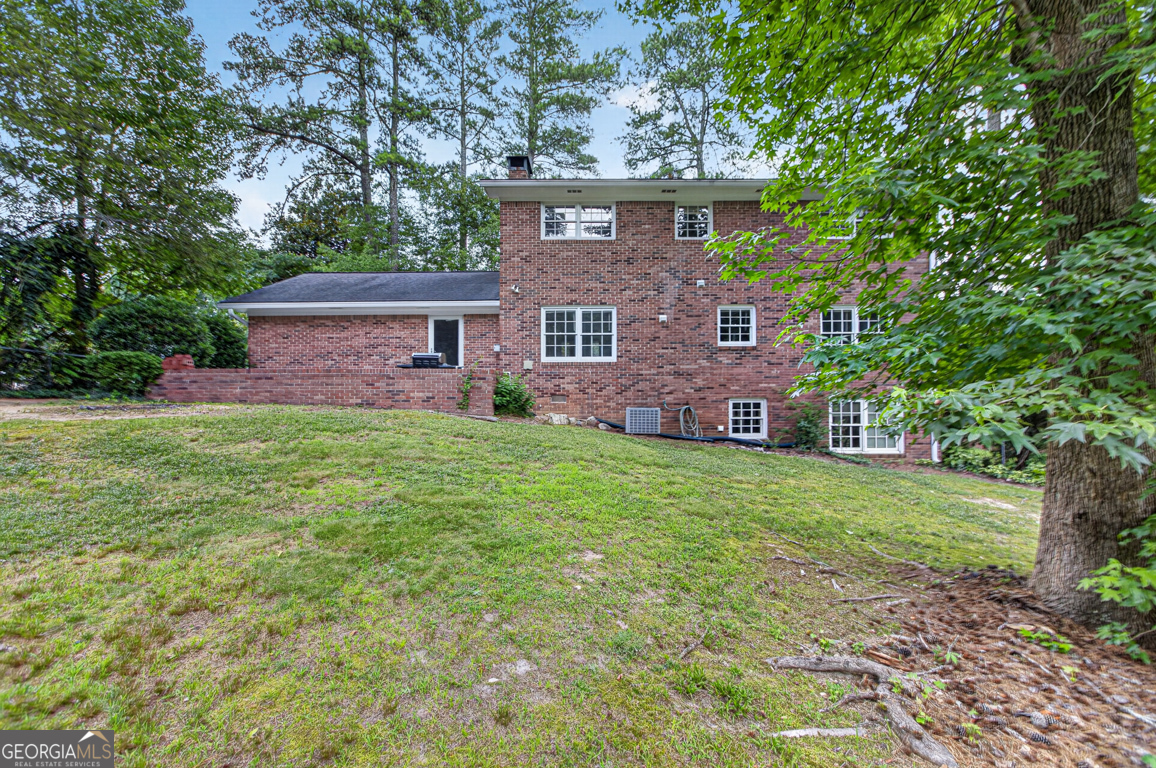 4854 Springfield Drive Dunwoody, GA 30338 - Photo 4 of 64
