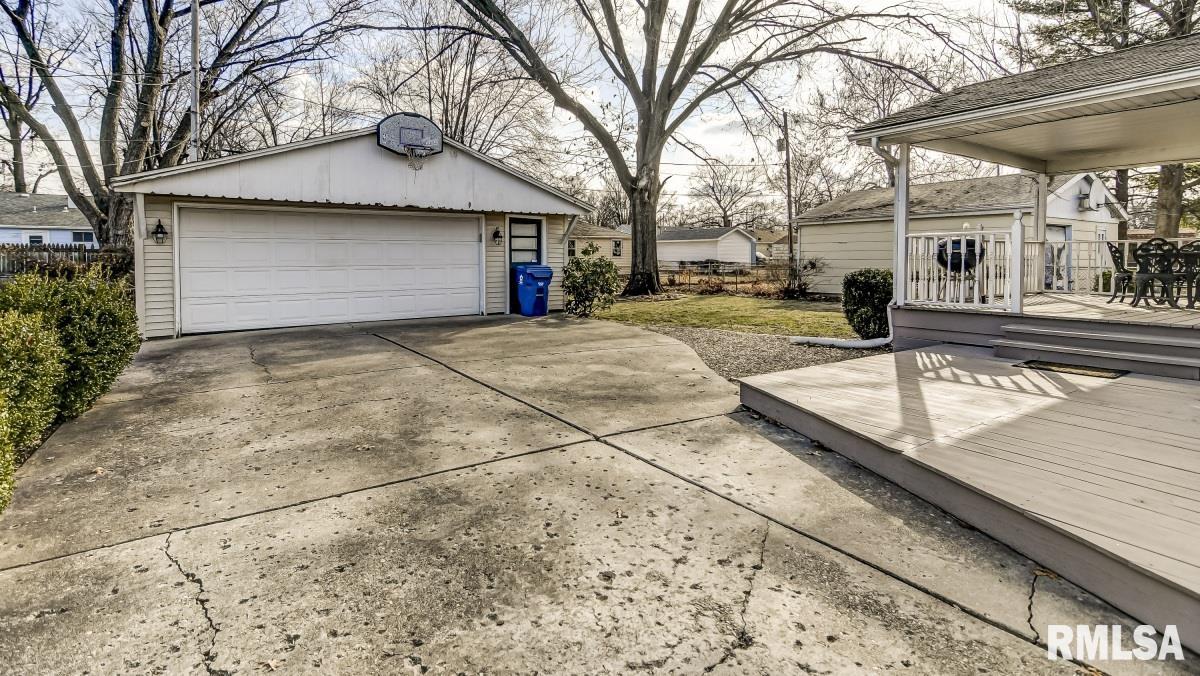 2408 Queensway Road Springfield, IL 62703 - Photo 32 of 33
