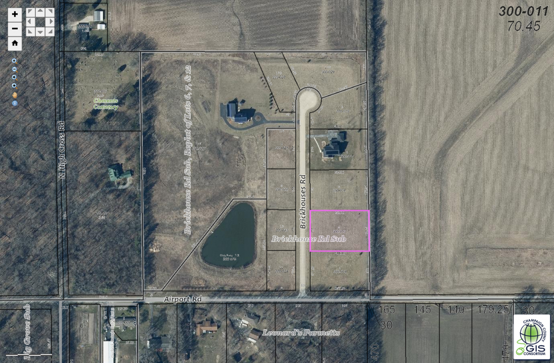 2808 Brickhouses Road Urbana, IL 61802 - Photo 2 of 9 a bathroom with a shower