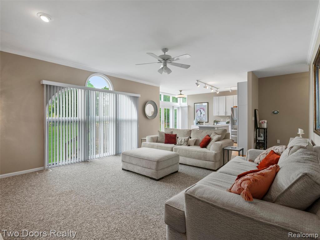 2239 Crystal Drive Rochester Hills, MI 48309 - Photo 12 of 42