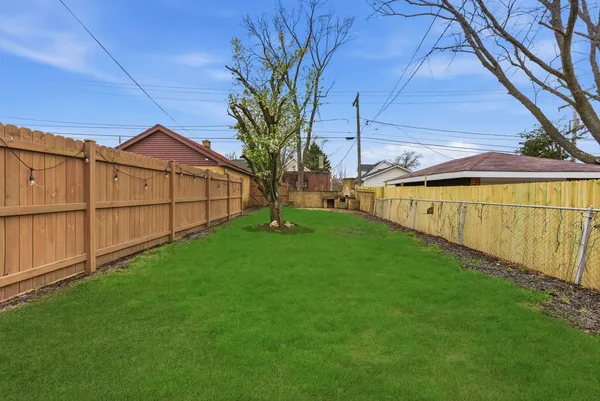 $2,950 | 1115 Kelly Avenue, Joliet, IL 60435