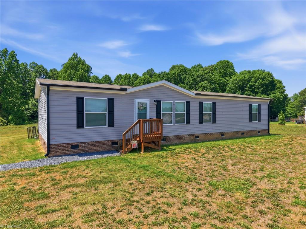 7002 Brooksdale Road Staley, NC 27355 - Photo 6 of 44