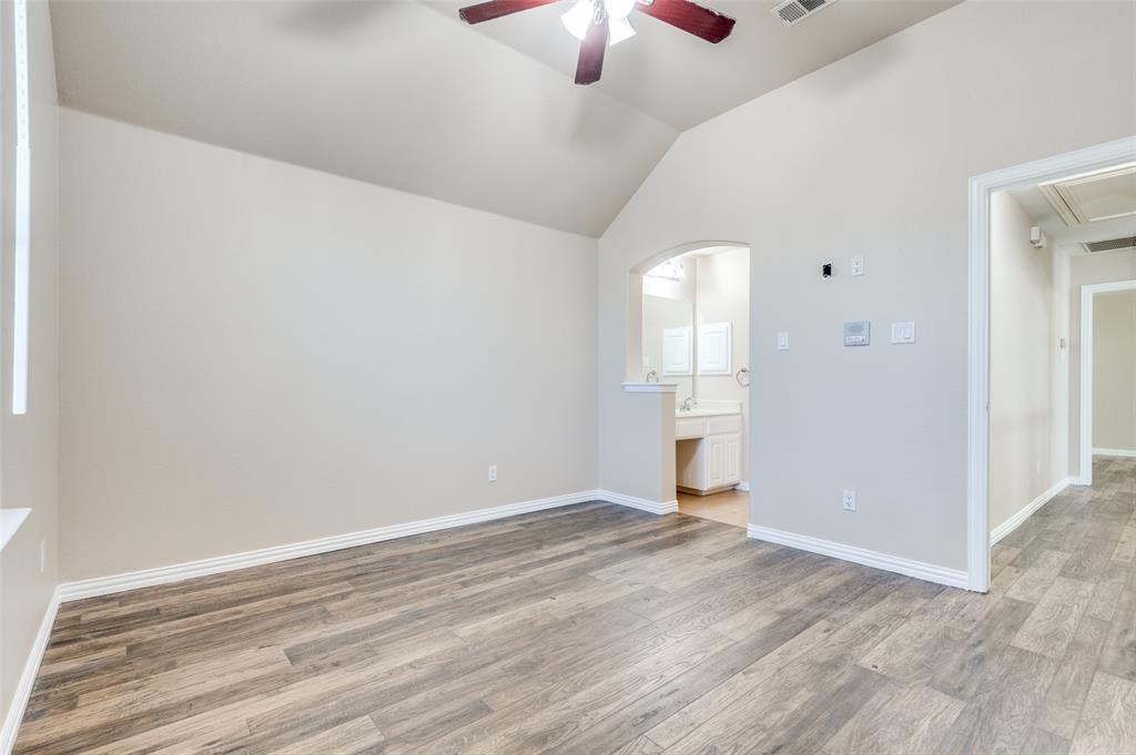 2260 Bald Eagle Way Grand Prairie, TX 75052 - Photo 11 of 24