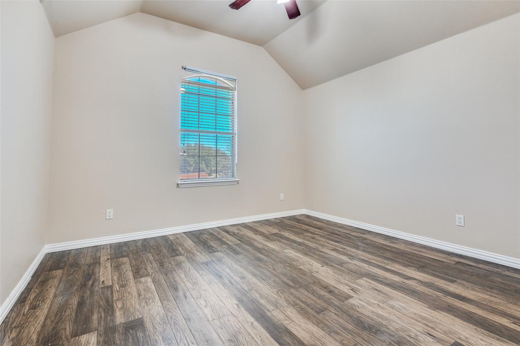 2260 Bald Eagle Way Grand Prairie, TX 75052 - Photo 16 of 24