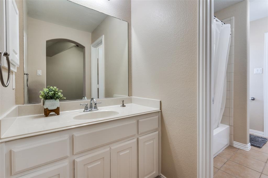 2260 Bald Eagle Way Grand Prairie, TX 75052 - Photo 18 of 24