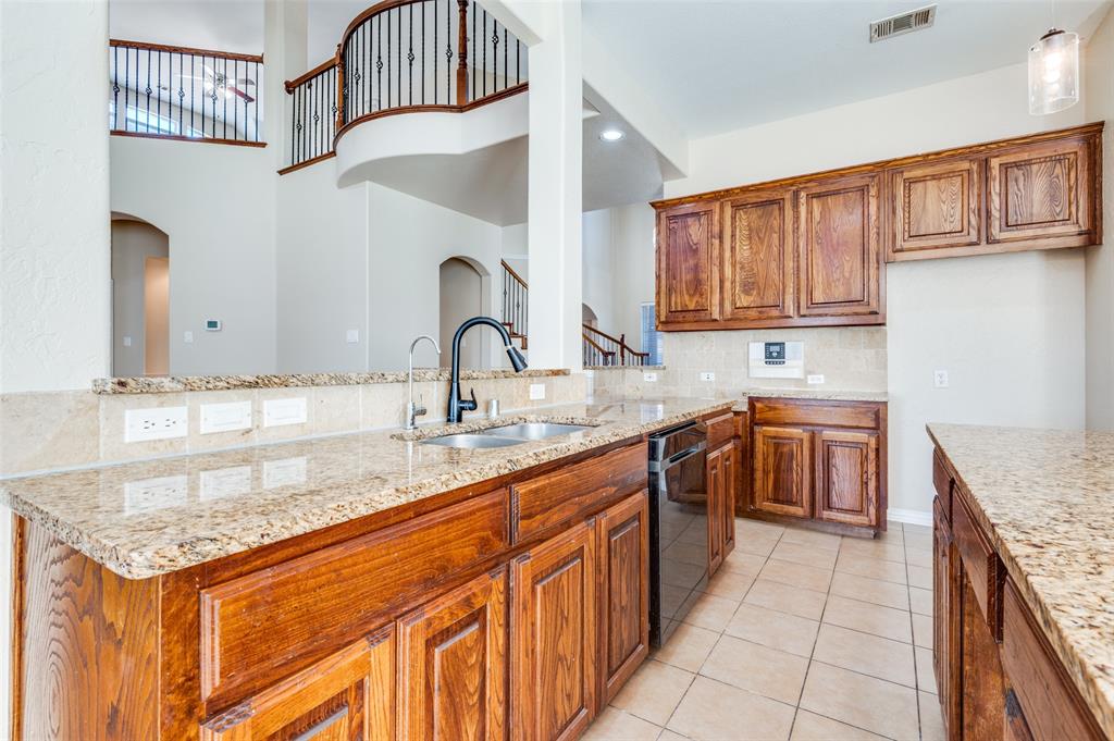 2260 Bald Eagle Way Grand Prairie, TX 75052 - Photo 7 of 24