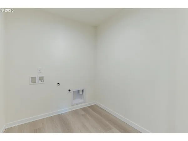 $349,900 | 729 Periander Way, Harrisburg, OR 97446