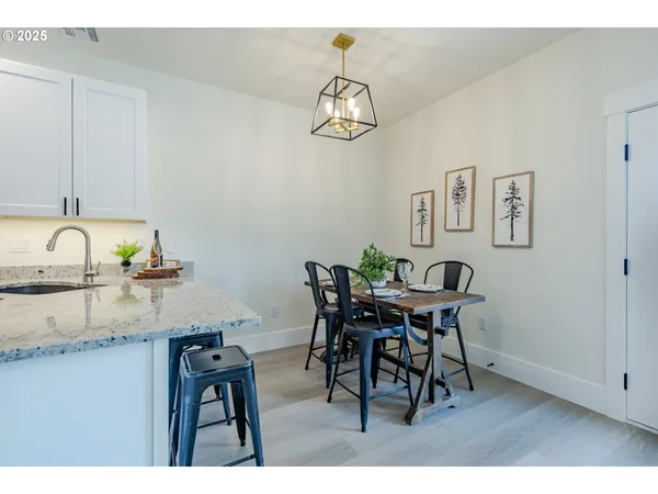 $349,900 | 729 Periander Way, Harrisburg, OR 97446