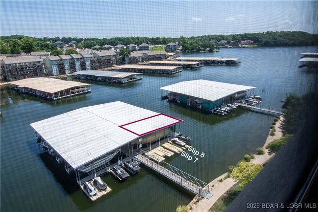 $379,900 | 349 Bristol Bay Drive, Unit 4B, Lake Ozark, MO 65049