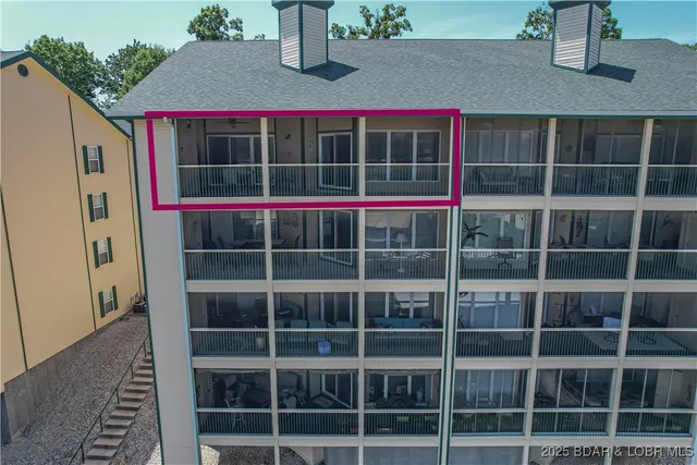 $379,900 | 349 Bristol Bay Drive, Unit 4B, Lake Ozark, MO 65049