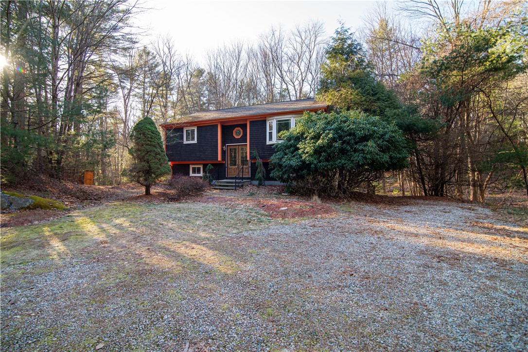 289 Pine Orchard Road Glocester, RI 02814 - Photo 4 of 36