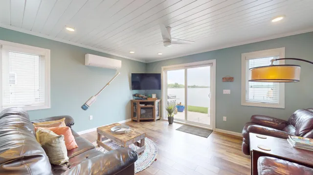 $618,000 | 27096 Little Floyd Lake Road, Detroit Lakes, MN 56501