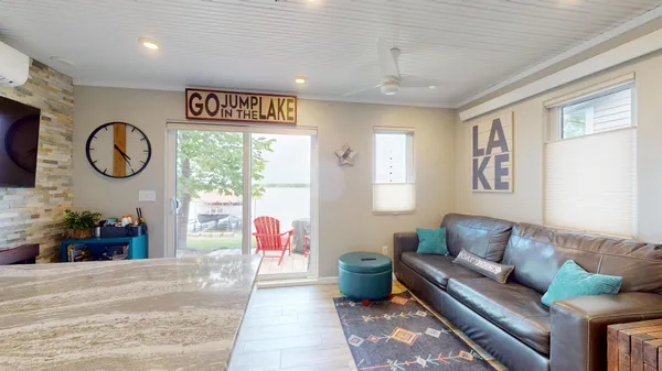 $618,000 | 27096 Little Floyd Lake Road, Detroit Lakes, MN 56501