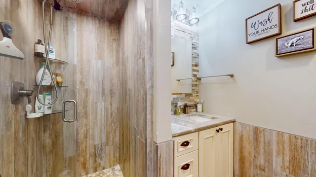 $618,000 | 27096 Little Floyd Lake Road, Detroit Lakes, MN 56501