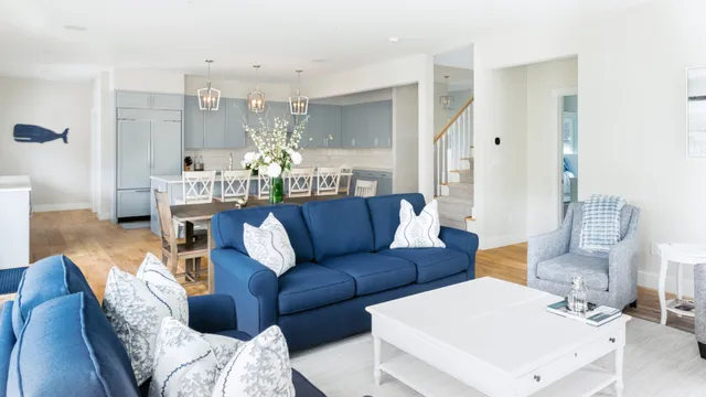 $5,950,000 | 86 Cliff Road, Nantucket, MA 02554