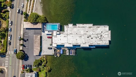 $1,000,000 | 515 Lake Street South, Unit 205, Kirkland, WA 98033