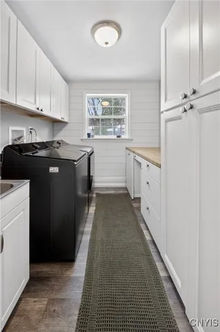 $394,900 | 24 Ely Drive, De Witt, NY 13066