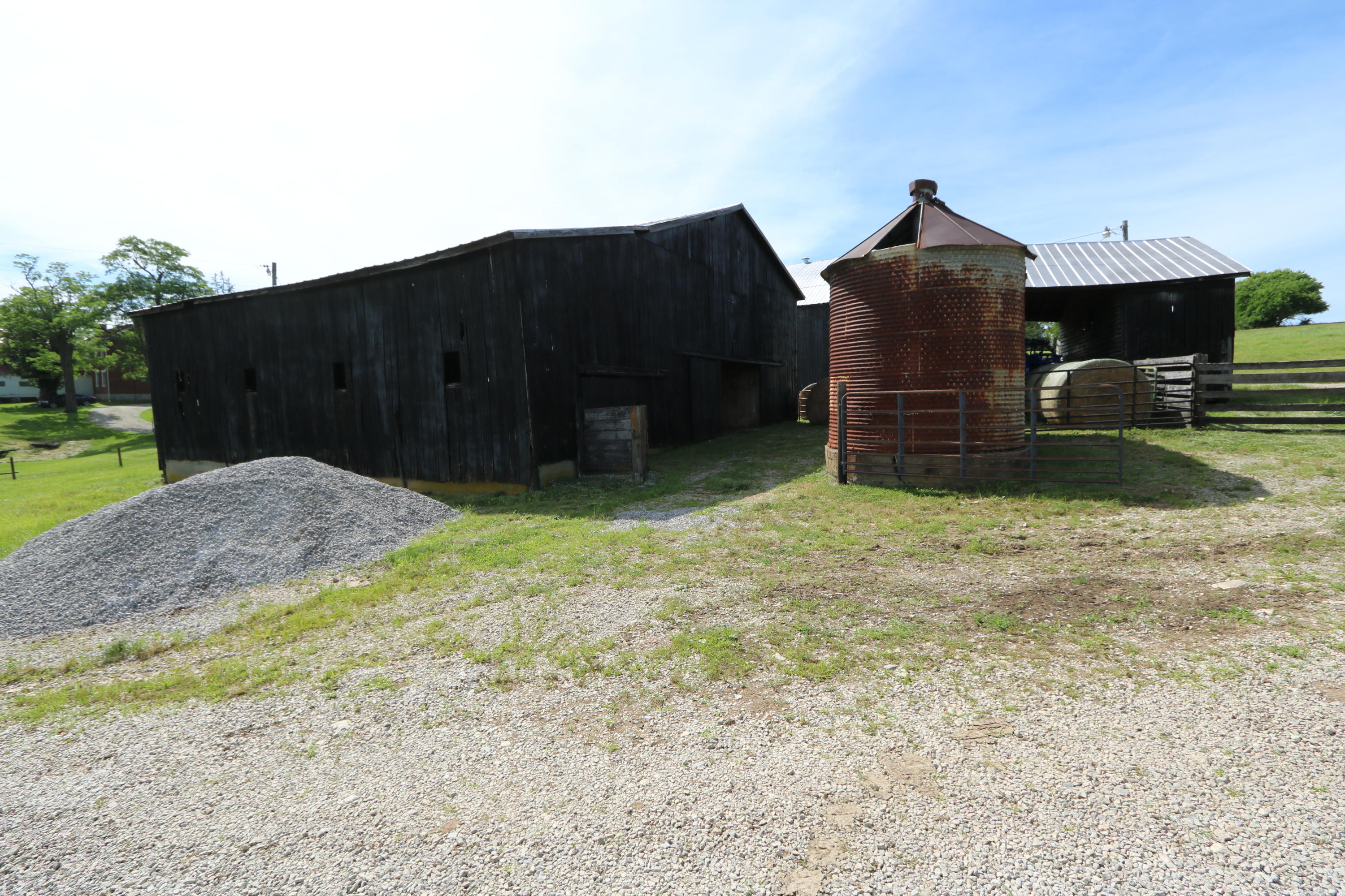 1236 Jackstown Road Paris, KY 40361 - Photo 19 of 41 barncrib