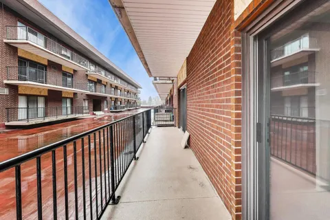 $150,000 | 9520 Mayfield Avenue, Unit 111N, Oak Lawn, IL 60453