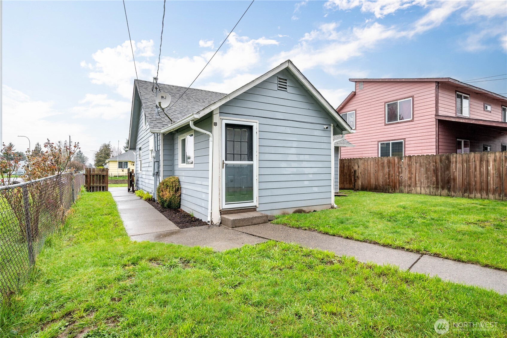 316 15th Avenue Longview, WA 98632 - Photo 26 of 30 a view of a house with a yard