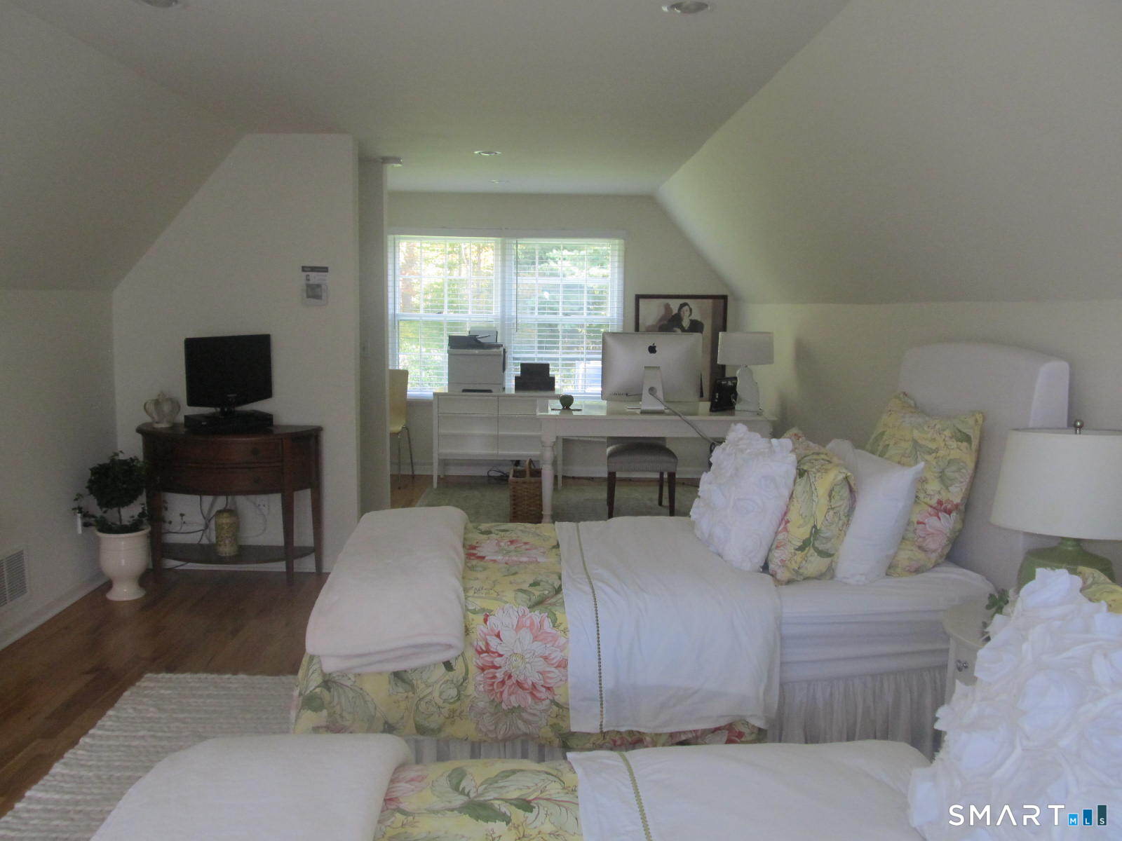 47 Barringer Road Darien, CT 06820 - Photo 19 of 37