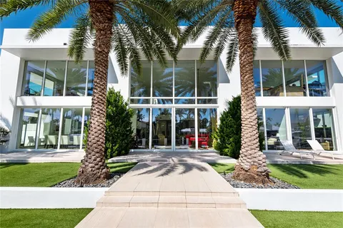 $11,900,000 | 500 Isle Of Capri Drive, Fort Lauderdale, FL 33301