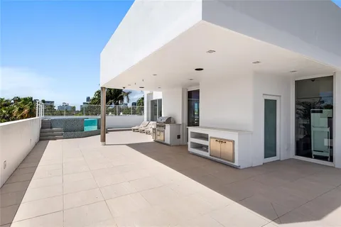 $11,900,000 | 500 Isle Of Capri Drive, Fort Lauderdale, FL 33301