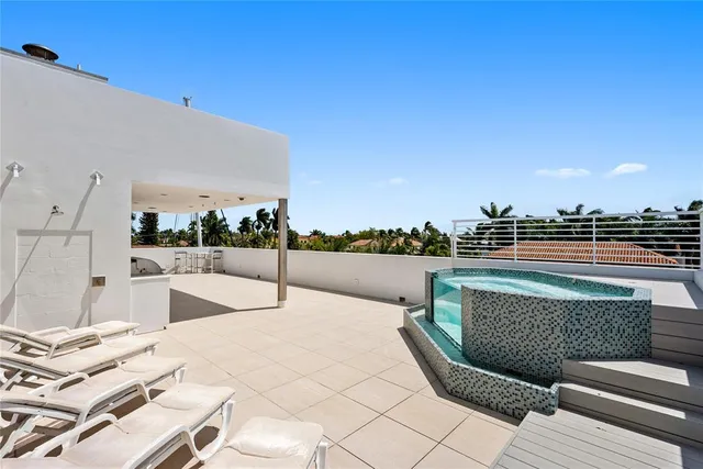 $11,900,000 | 500 Isle Of Capri Drive, Fort Lauderdale, FL 33301