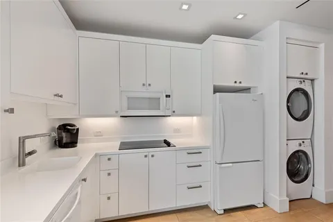 $11,900,000 | 500 Isle Of Capri Drive, Fort Lauderdale, FL 33301