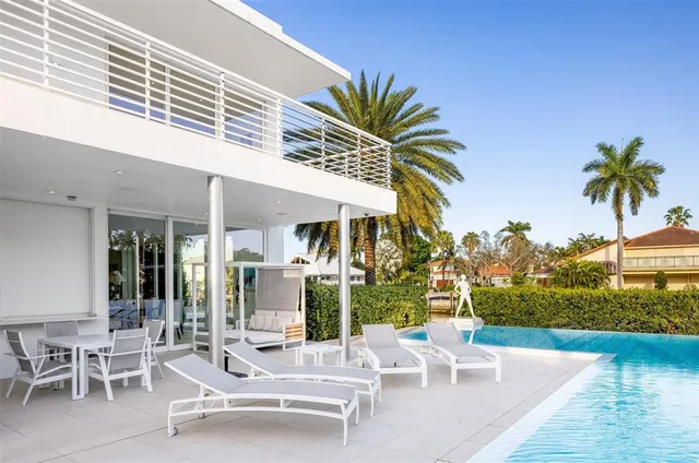 $11,900,000 | 500 Isle Of Capri Drive, Fort Lauderdale, FL 33301