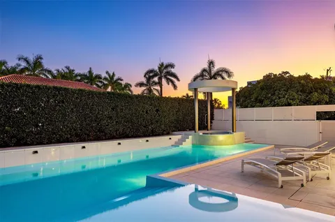 $11,900,000 | 500 Isle Of Capri Drive, Fort Lauderdale, FL 33301